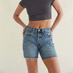 Levi’s 501 mid thigh Odeon shorts